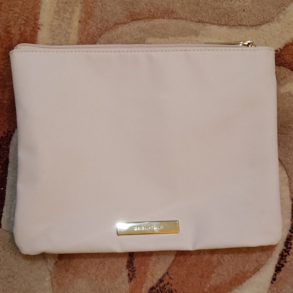 Cosmetic bag